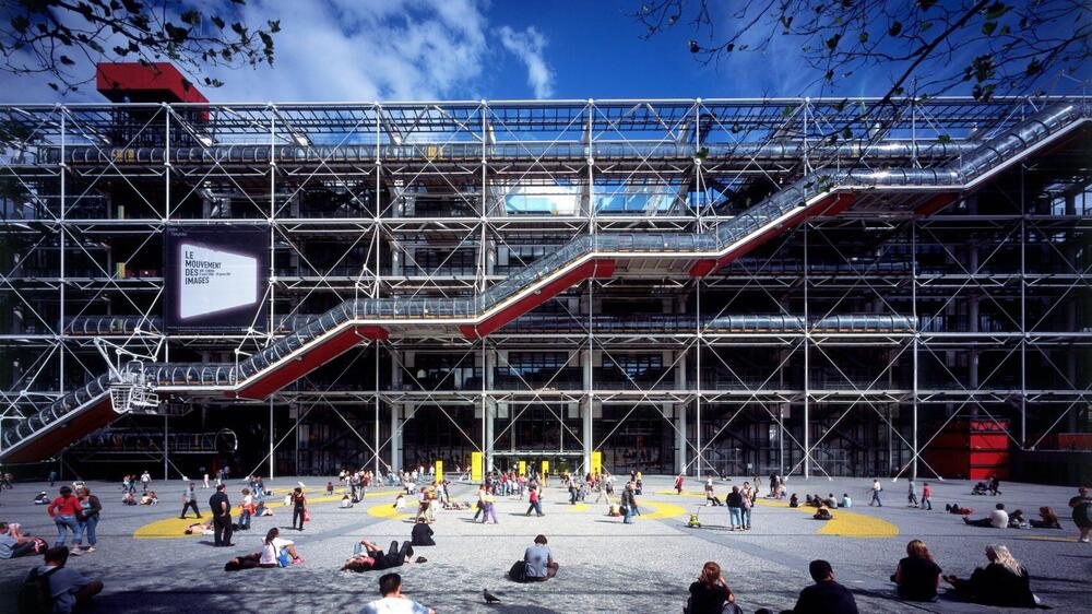 centre-pompidou-renzo-piano-richard-rogers-high-tech-architecture-_dezeen_1704_hero-1704x959-2.jpg