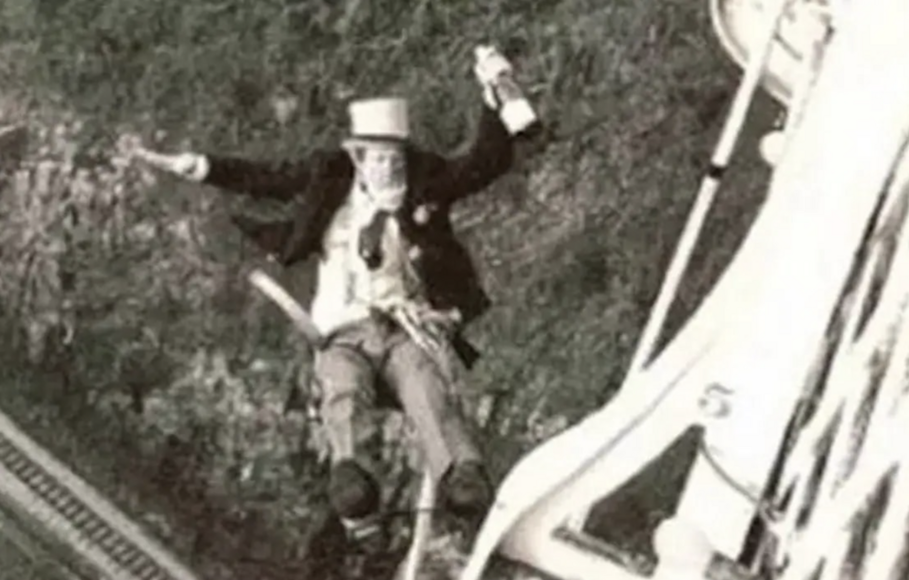 pua98bko_david-kirke_625x300_31_October_23.jpeg 1,200×738 pixels 2023-11-03 05-14-04.png